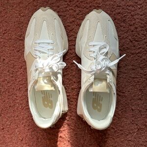New Balance 327, size 9.5
